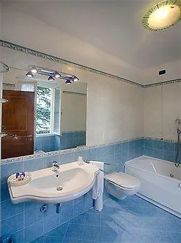 Aparthotel Taverna Bleu Sala Comacina
