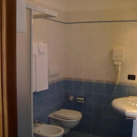 Taverna Bleu Aparthotel 3*